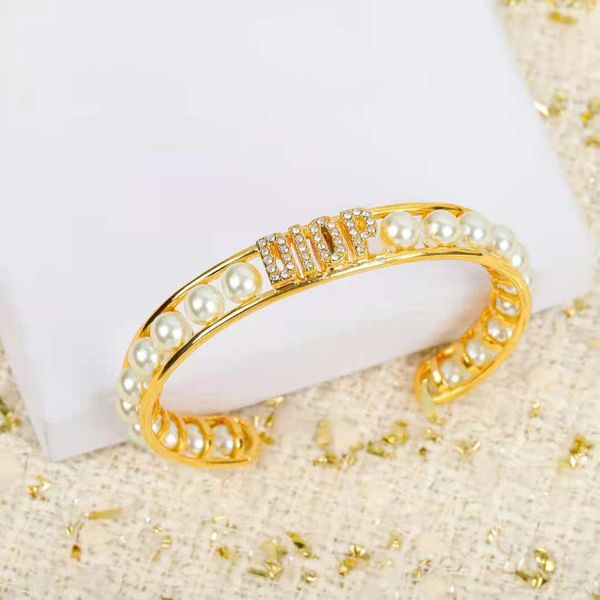 

70% off d new letter pearl bracelet, Black