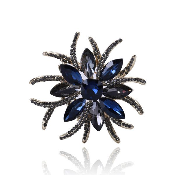 

factory women's fashion crystal brooch anti light pin button sweater coat clothing cardigan atmospheric accessories christmas