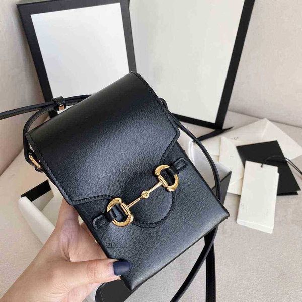 

women luxurys designers bags 2021 womens handbags purses designer crossbody wallet bag louisbags_18 lu han's 1955 buckle mobile phone c