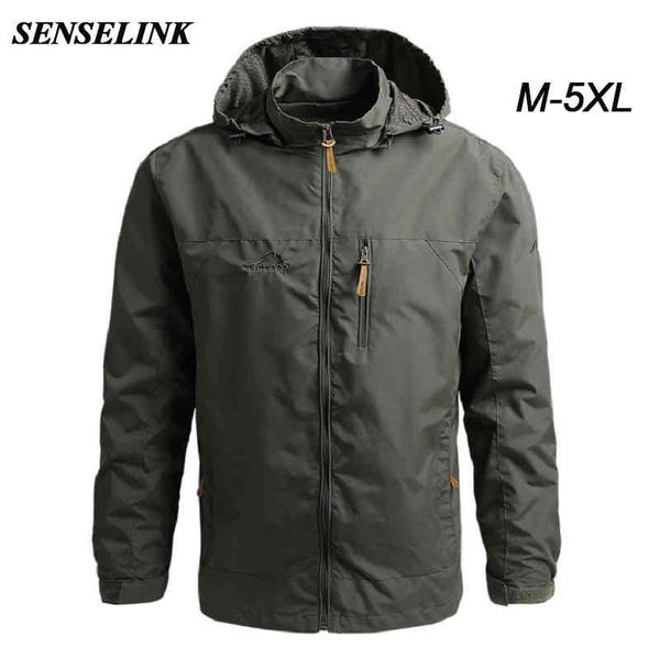

2021 outdoor soft shell army green casual loose windproof waterproof sports autumn winter plus size men et, Black