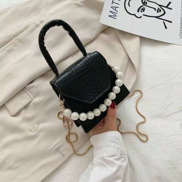 

2021 ladies fashion trend shoulderdesigner small bag brand00