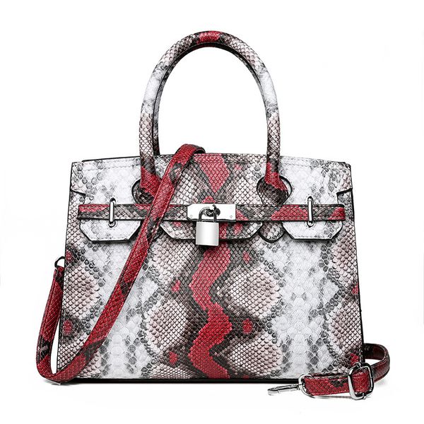 

autumn and winter 2021 new one shoulder straddle handbag woman's bag c0301