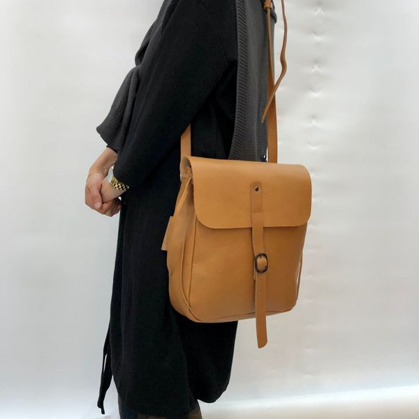 

hmade leather single shoulder bag crossbody bag for men and women