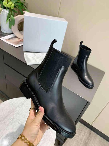 

dress shoes [with box]designer thick-soled martin boots women's 2021 spring and autumn short boot british style chelsea mid-tube s, Black