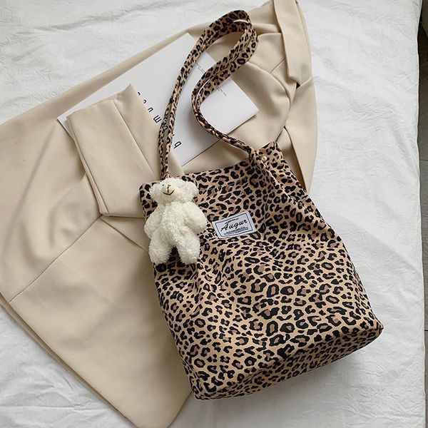 

evening bags large capacity leopard print nylon cloth bag female 2021 fashion student carrying bucket simple one-shoulder armpit