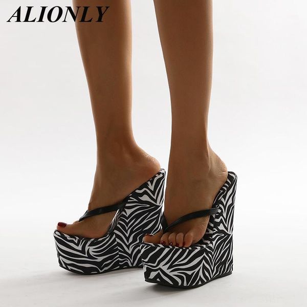 Chinelos ALIONLY Sexy Zebra Super 18CM Salto alto plataforma cunhas beliscão para mulheres 2021 sandálias de verão mulas sapatos