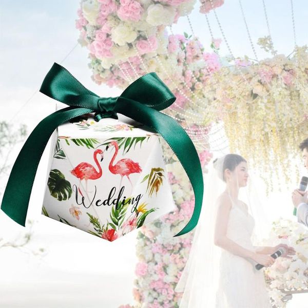 

50 pcs wedding candy boxes printed gift boxes with ribbon decent chocolate treat party favors couple pattern(smal