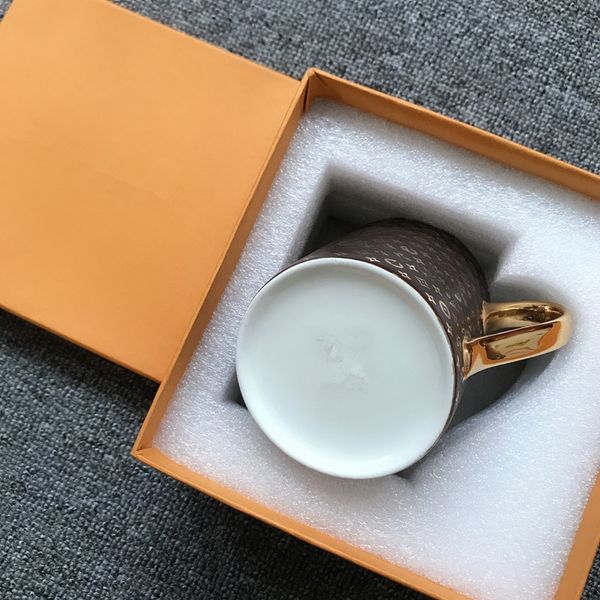 

2021 classic design mugs unisexcoffee cup home travel gift box