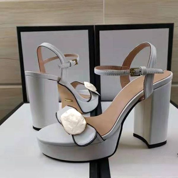 Сандалии кожаные супер высокие каблуки дизайнер открытый носок летняя мода водонепроницаемая платформа Office свадебная обувь грубая рыба рот темперамент фея платья Рим
