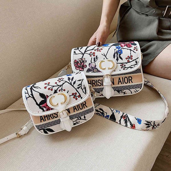 

new casual canvas bag fashion messenger net red gift box single shoulder outlet black friday