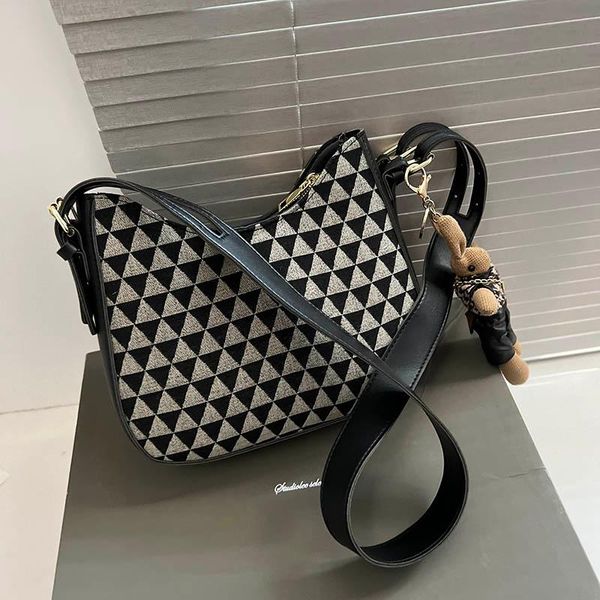 

evening bags winter female triangle design messenger bag superior quality causal women handbags crossbody hobo shoulder