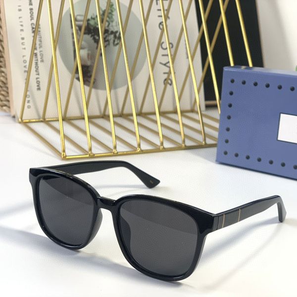 

womens designer sunglasses 0637 fashion trend wild outdoor multifunctional protective glasses classic mens retro full-frame square sunglasse, White;black