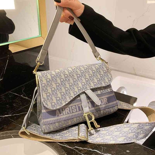 

design bag women new fashion canvas embroidery single underarm letter wide shoulder strap messenger bag handbags, Black;red