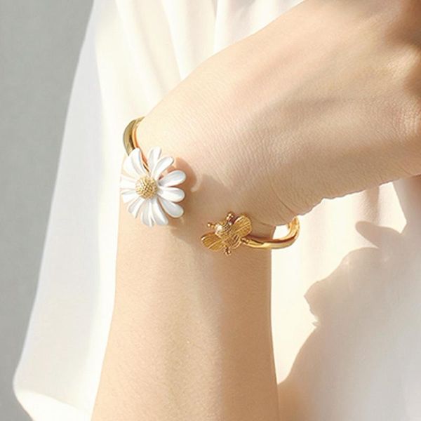 

charm bracelets delicate white sunflower bangle women simple temperament daisy bracelet fashion jewelry flower, Golden;silver