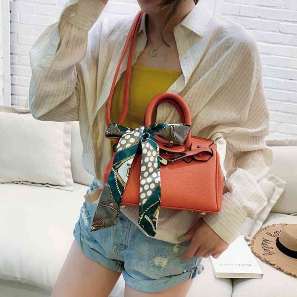 

women's 2019 new litchi pattern silk scarf fashion lock handbag small one shoulder messenger bag