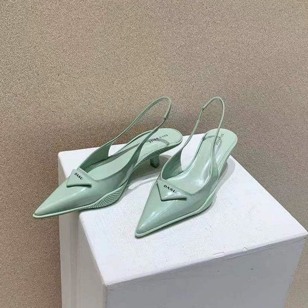 

sandals slippers p family high version 2021 spring and summer new cat heel pointed fashion low sandals triangle women's shoes middle zl, Black