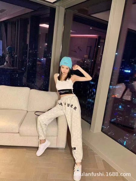

outlet brand 2020 new crochin leather matching printed plush pants, Black