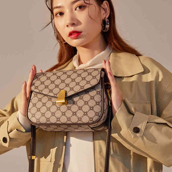 

handbag axe bag autumn and winter 2021 niche simple women's versatile four seasons general texture diagonal, Black;red