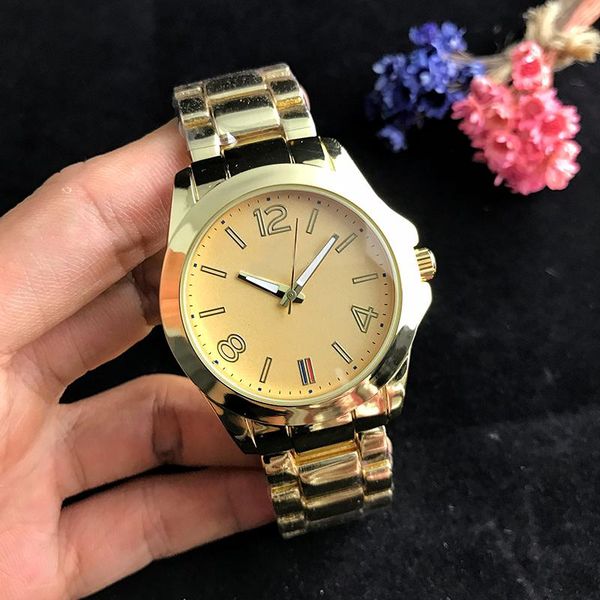 

wristwatches 2021 moda masculina e feminina com novo design luxuoso de quartzo casual relÃ³gio esportivo pulseira couro, Slivery;brown