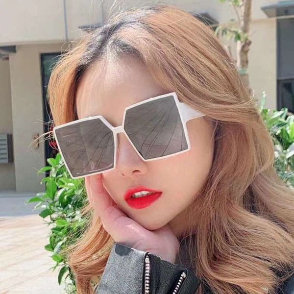 

new sunglasses women's fashion sunglasses women's fashion net red same large box personality sunglasses 9093, White;black