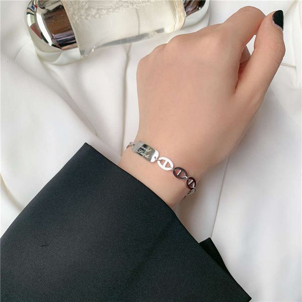 

hbp fashion titanium steel bracelet: fashionable personality, square brand letter chain, exquisite temperament bracelet, Silver