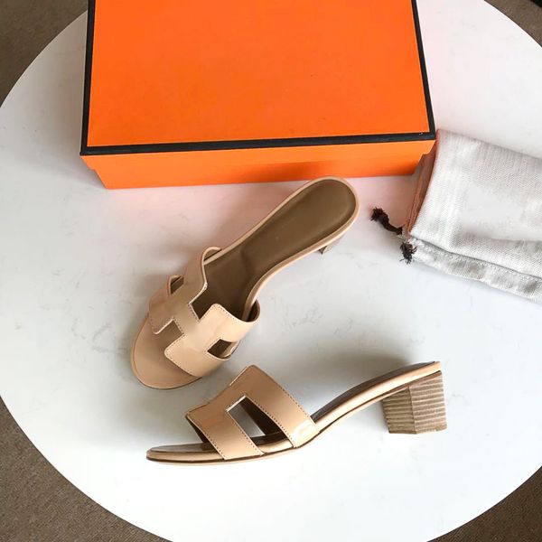 

2021ss women slippers fashion trend sandals spring summer girls beach slides designer luxury designer popular pure color lady slippers with, Black