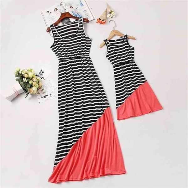 

sleeveless striped mother daughter dresses family look mommy and me clothes mom mum baby dress women girls matching outfits 210724, Blue