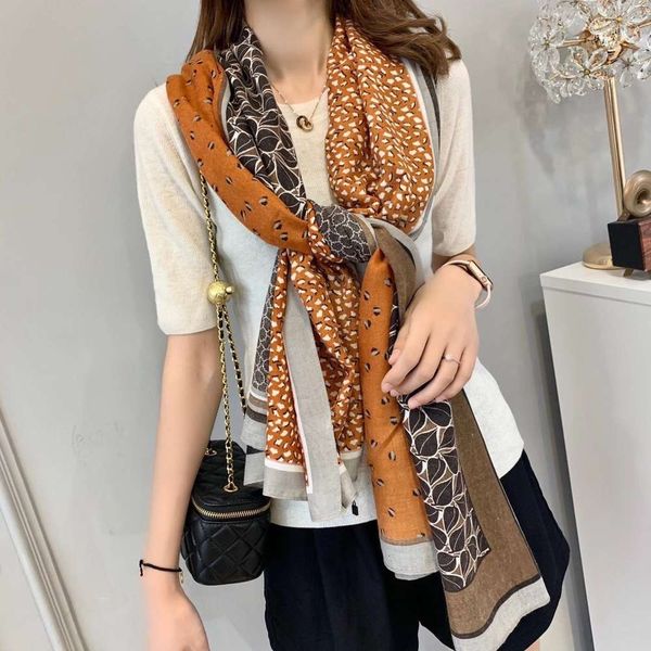 

shopkeeper's new autumn scarf, Blue;black