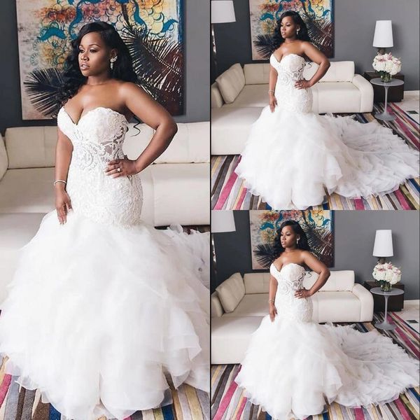 

2022 african sweetheart mermaid wedding dresses illusion lace appliques crystal beaded ruffles tiered organza formal bridal gowns, White
