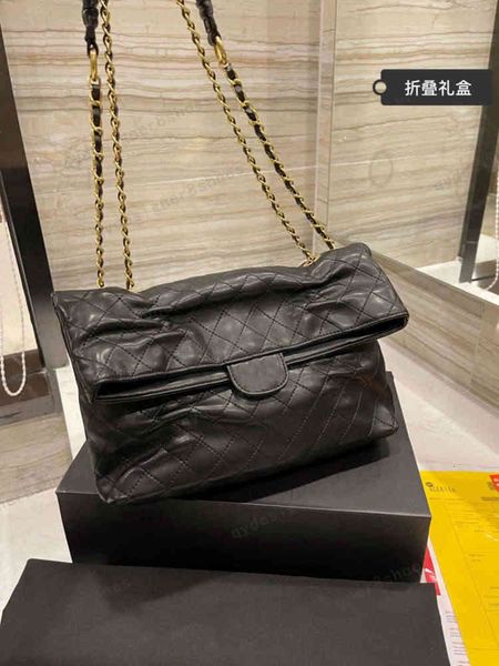 

2021 folding gift box women's black leather one-shoulder messenger bag 28cm