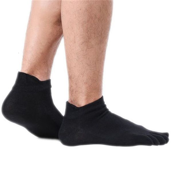 

1 pair of gentlemen five fingers teen separate cato breathing effects socks, Black