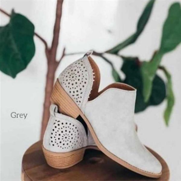 

2020 autumn and winter new large hollow short martin boots pointed low heels women's shoes, Black