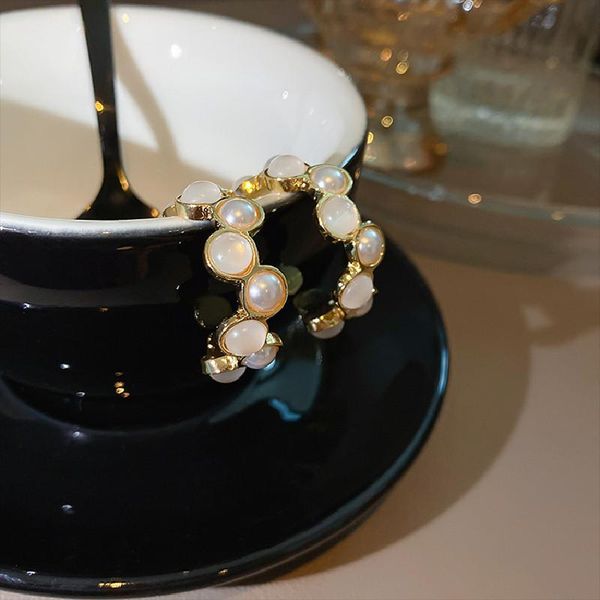 

hoop & huggie origin summer temperament simulation pearl opals earring for women girls delicate gold color metal c shape jewelry, Golden;silver