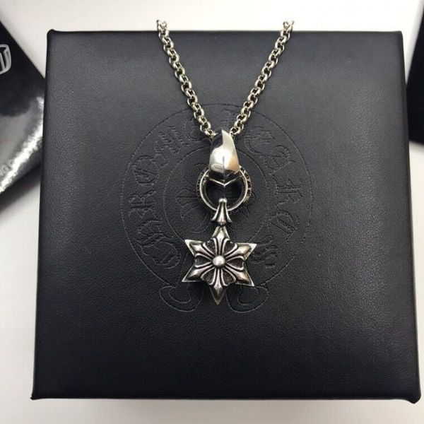 

designer jewelry 2021 new croquet flower six star pearl necklace, Golden