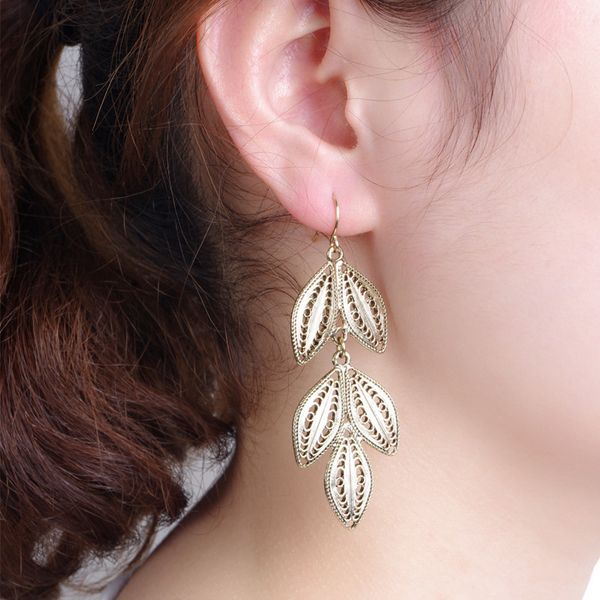 

fashion simple style hollow metal leaf and earrings b1157, Silver