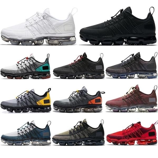 

2021 mens trainers run utility running shoes men cushions sneakers triple black white burgundy crush anthracite sports shoes