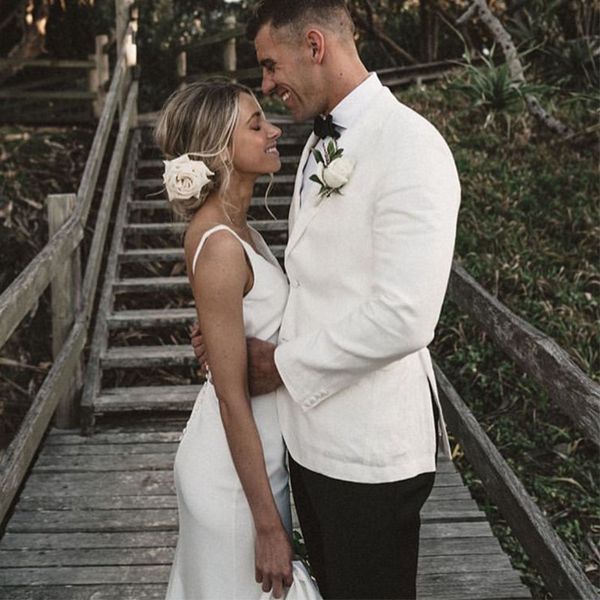 

2021 new beach v-neck wedding es sleeveless mermaid style white ivory satin bridal vestido de noiva backless robe mariee m46o