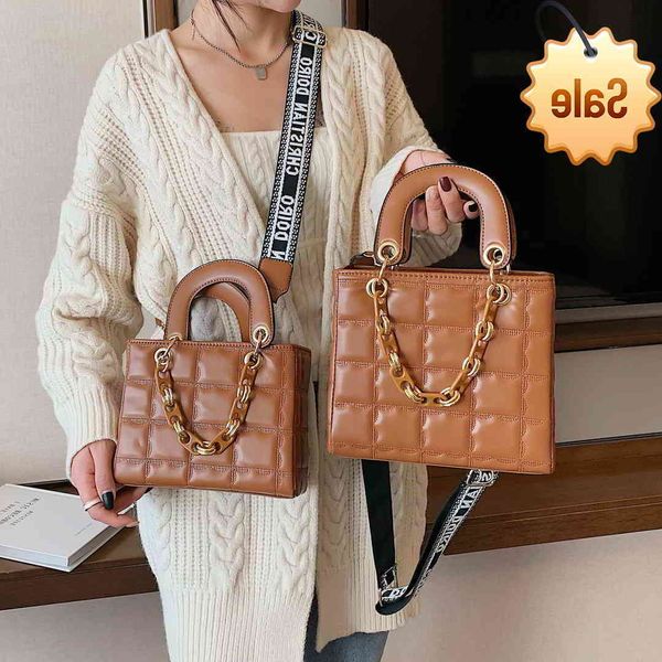 

popular women's 2021 foreign style hand texture indentation princess ins net red one shoulder messenger bag fashion