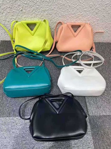 

designers mini triangle handbag genuine leather point crossbody bags tote women designer handbags purse effini 2023 fashion cloud lady soft