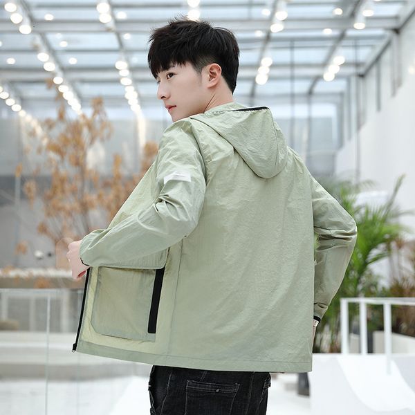 

2021 hooded sunscreen breathable shirt youth thin casual men's windbreaker jacket slim coat, Black;brown