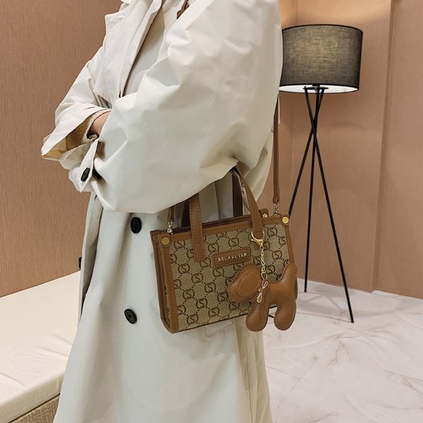 

outlet online 70% off sale this year's small bag women's 2021 new fashion canvas single shoulder messenger bag fashion autumn port