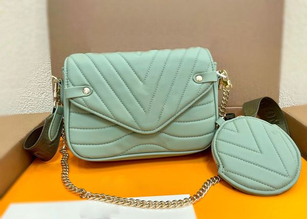 

2021 new sheepskin crossbody bag women luxurys designers bags shoulder bag luxurys designers crossbody bags 21*14cm 2023d, Black