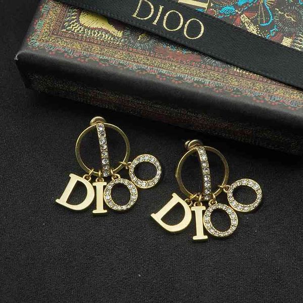 

fan di's earrings fashion luxury designer jewelry d's letter female shaped live broadcast star, Red;brown