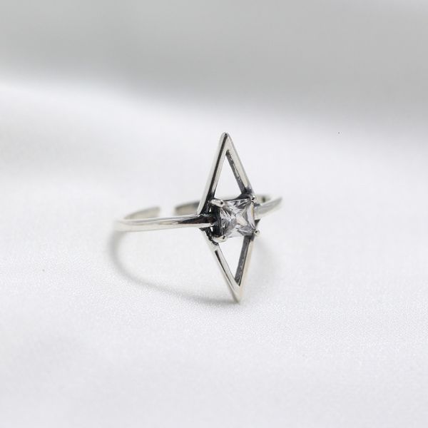 

tyj0134 us s925 silver simple quadrangle rhombic zircon trend ring