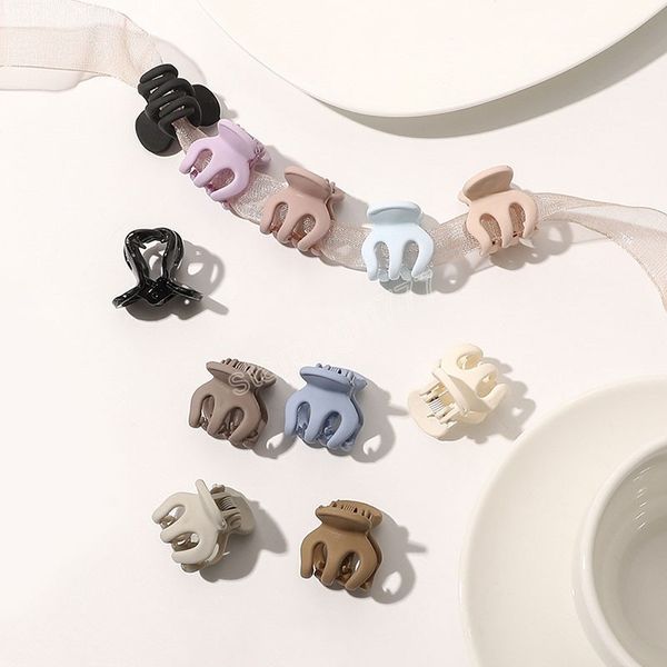 INS Girls Cute Mini Hair Claws Clips Stile coreano Forcine geometriche smerigliate Tinta unita Piccole mollette Accessori per capelli