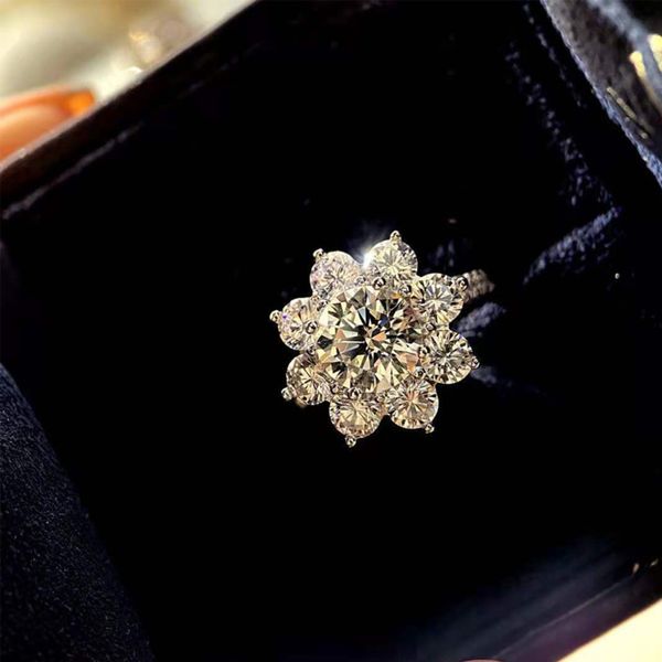 HBP подсолнечника простая симуляция алмазное кольцо женское 2-каратное 925 стерлингового серебристого покрывала 18к золотой высокий углерод