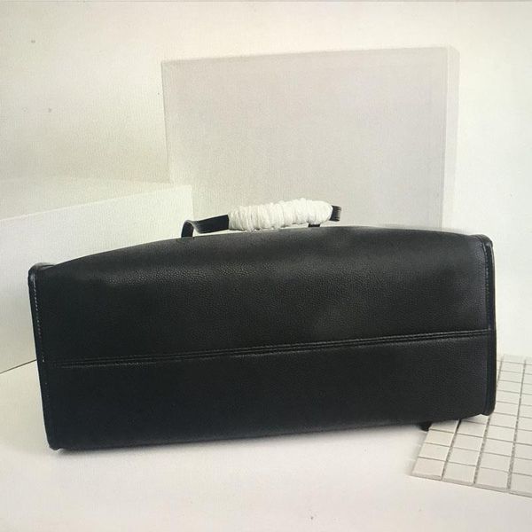 

women big handbags bags 2021 embossing handbag large m44925 leather fashion bag luxurys flower tote designers shopping shoulder bag wom pvus