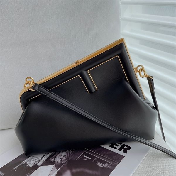 

designer bag fend luxurys hong kong leather women's autumn and winter fashion same single shoulder messenger f family handbag cz