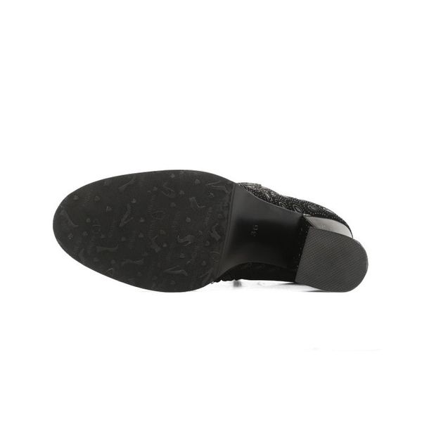 

2021 european and stained round-toed style short specially shaped high-heeled plus size women cargo winter boots yis3, Black