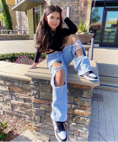 

clothing sets 2 pieces baby girls suits solid color o-neck long sleeve hollow out + ripped jeans for spring fall, 2-7 years, White